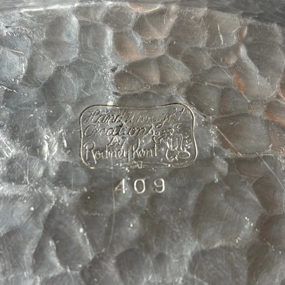 VTG *Rodney Kent* Hand Wrought Hammered Aluminum Round Serving Tray/Platter